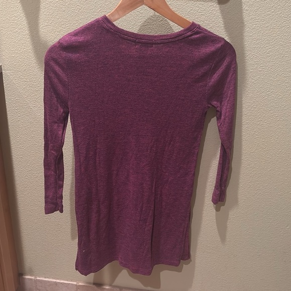 Old Navy woman's  Long Sleeve Top in Rich Purple - Picture 7 of 9